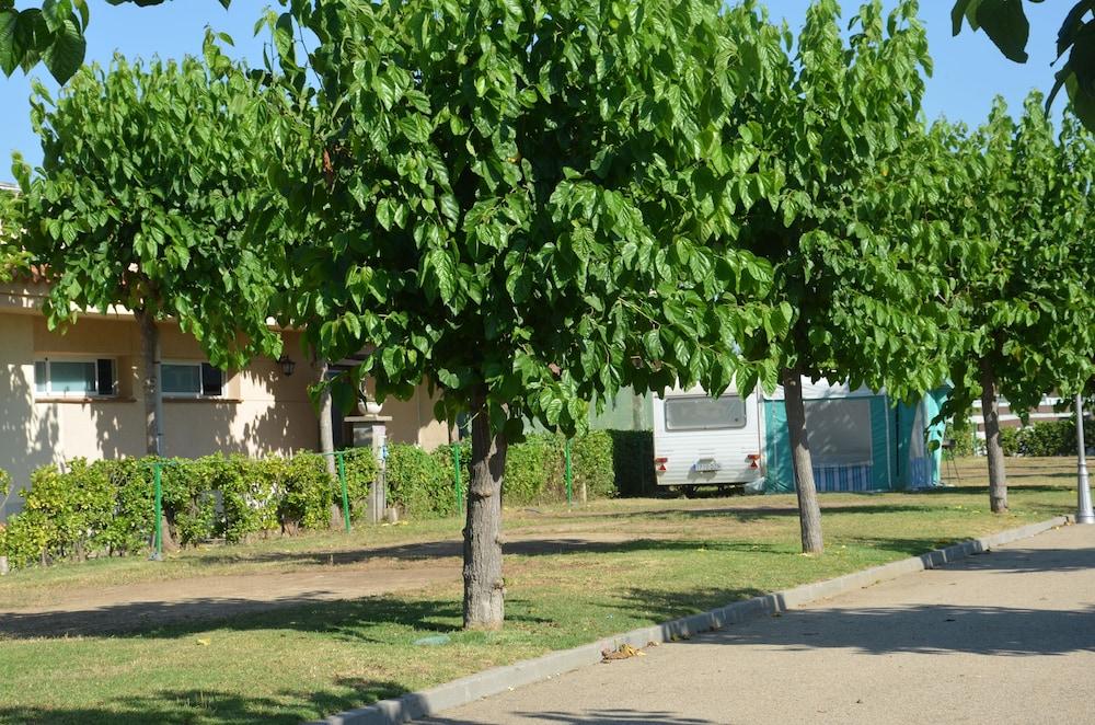 Camping Resort Els Pins Malgrat de Mar Bagian luar foto
