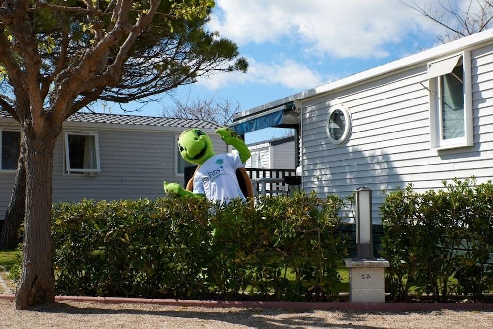 Camping Resort Els Pins Malgrat de Mar Bagian luar foto