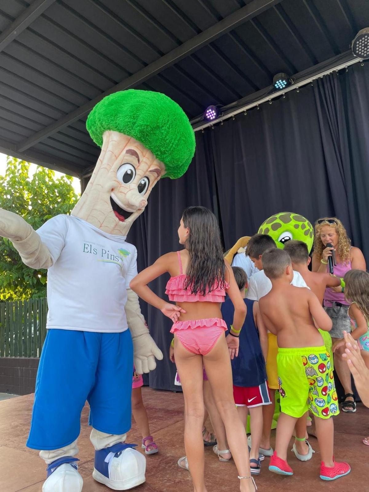 Camping Resort Els Pins Malgrat de Mar Bagian luar foto