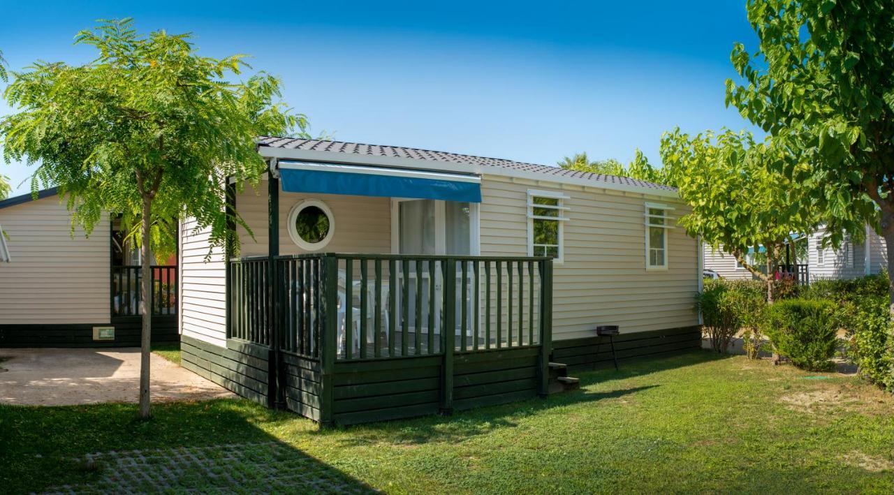 Camping Resort Els Pins Malgrat de Mar Bagian luar foto